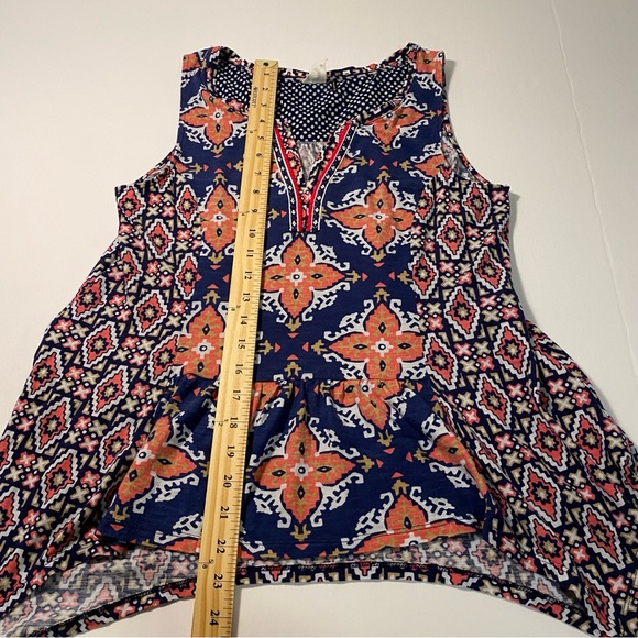 Akemi + Kin Anthropologie Galapa Print Asymmetrical Sleeveless Blouse - Picture 7 of 11